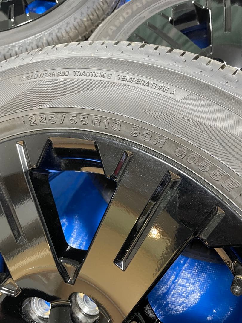 三菱デリカD5 シャモニー タイヤ ホイール 4セット【新車外し】