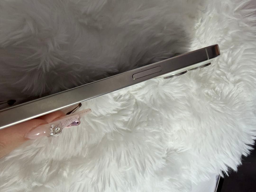 iPhone15 PRO ホワイト 256GB