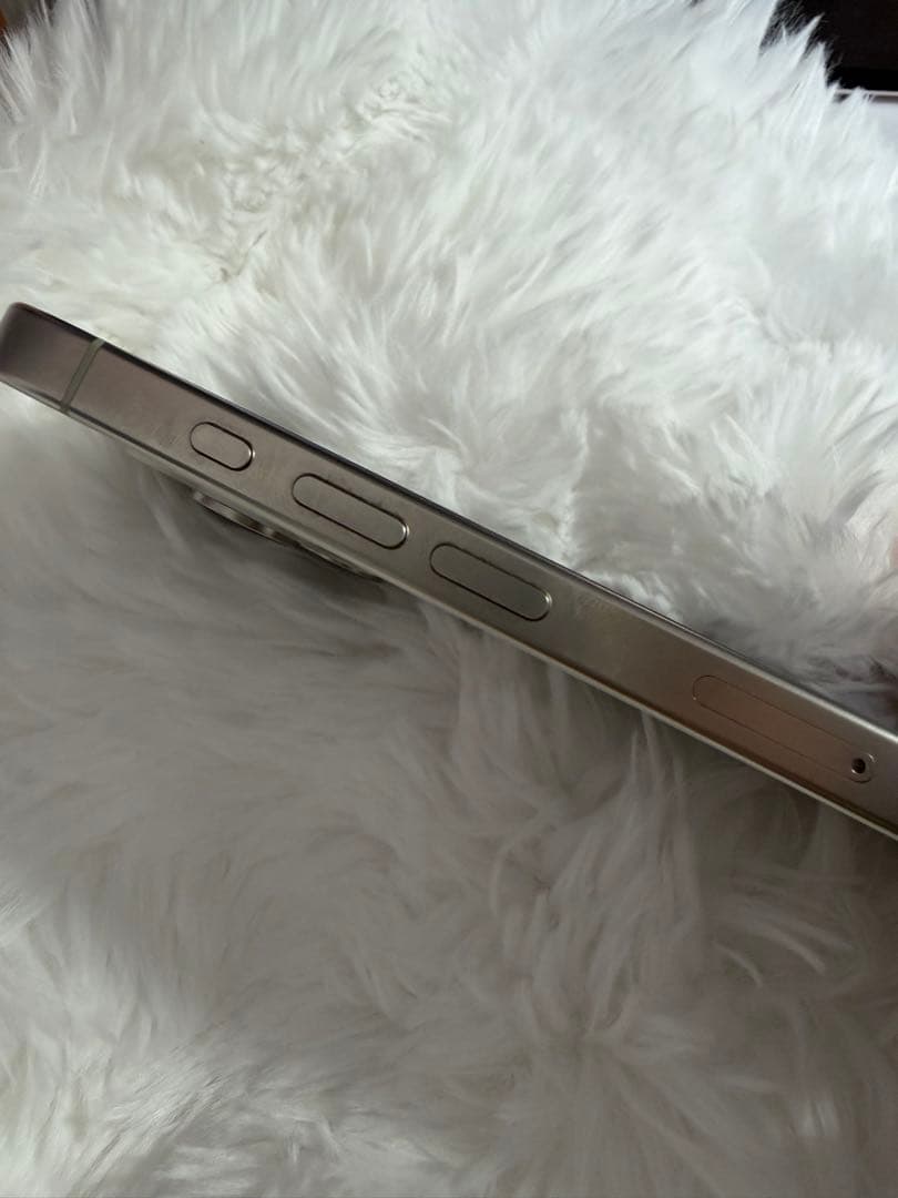 iPhone15 PRO ホワイト 256GB