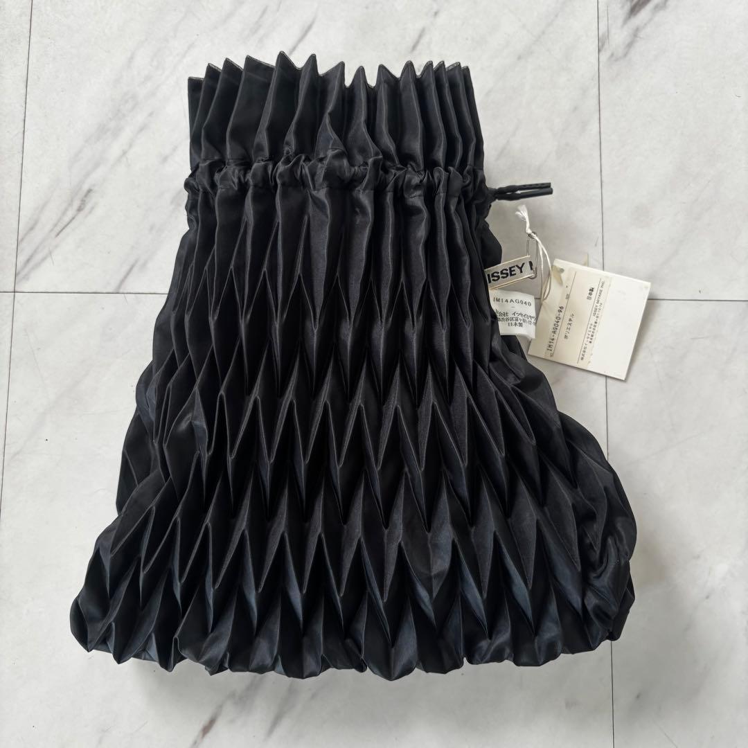 ＊タグ付き新品＊ ISSEY MIYAKE / イッセイミヤケ プリーツ 巾着