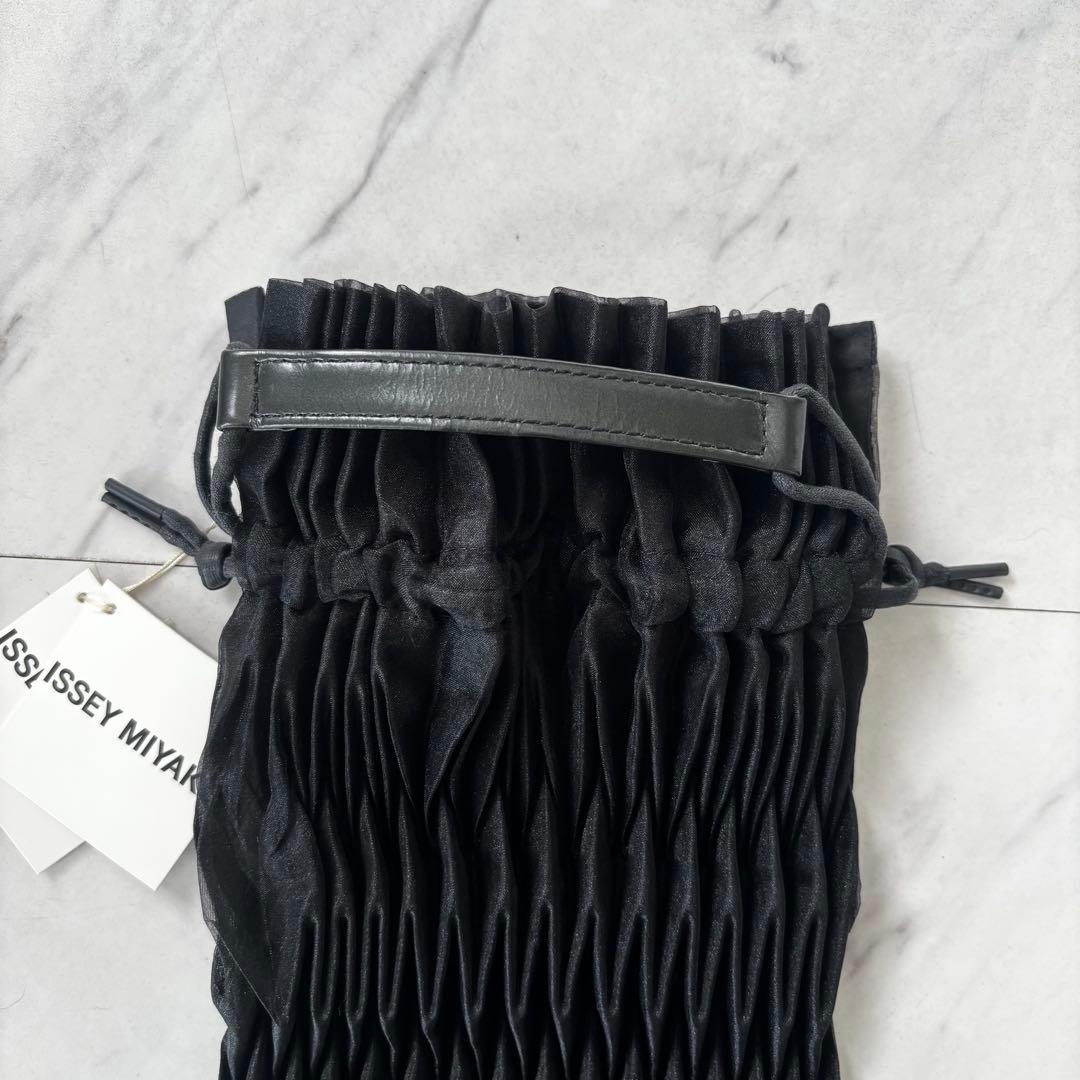 ＊タグ付き新品＊ ISSEY MIYAKE / イッセイミヤケ プリーツ 巾着