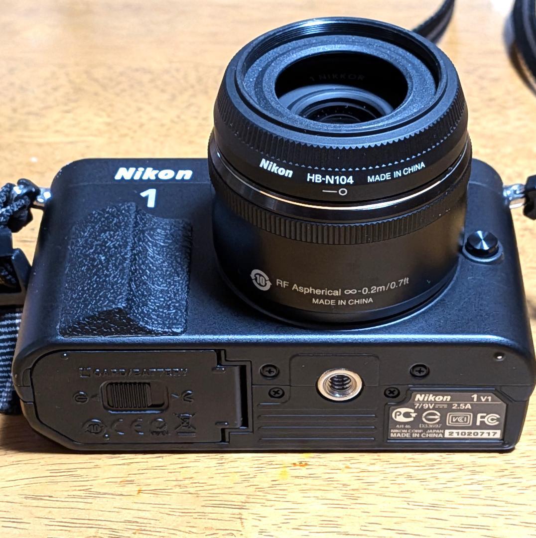 Nikon 1 V1 ＋ 1NIKKOR18,5単焦点レンズ＋レンズフード