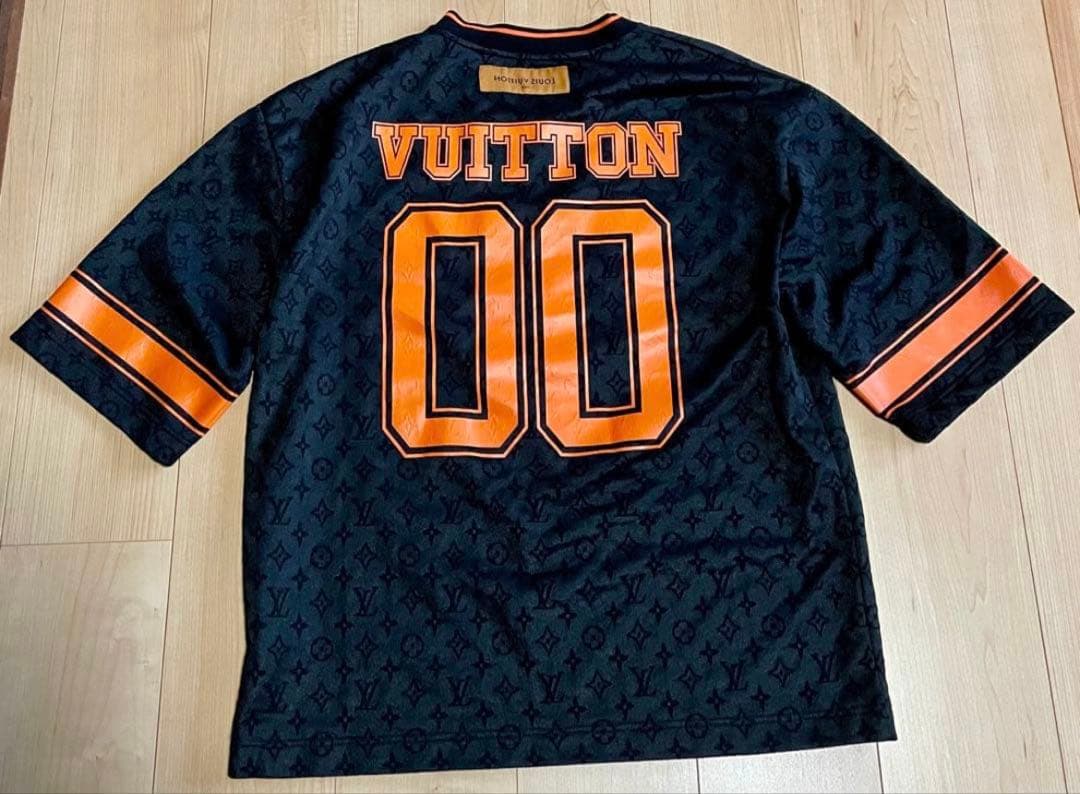 美品 ルイヴィトン　モノグラム フットボールシャツ　23SS