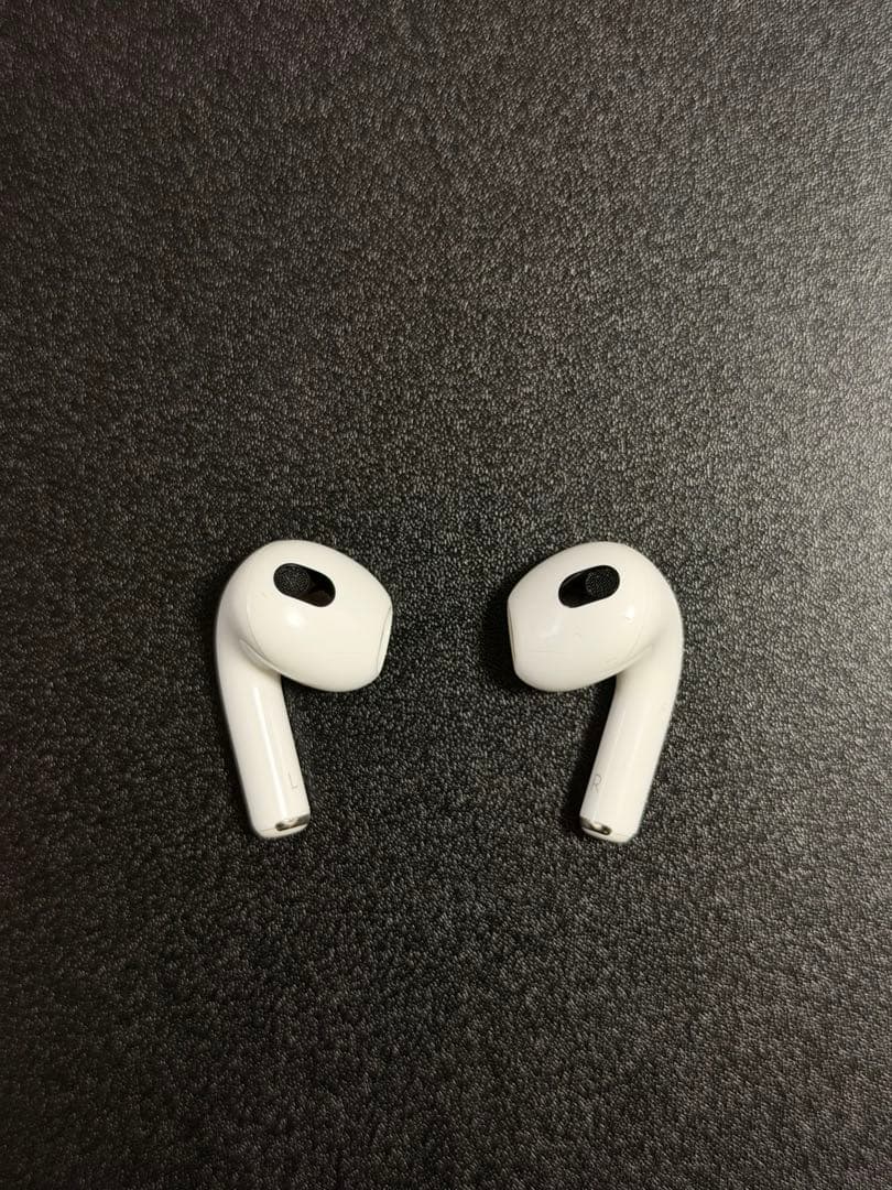 AirPods（第3世代）本体 充電ケース付き