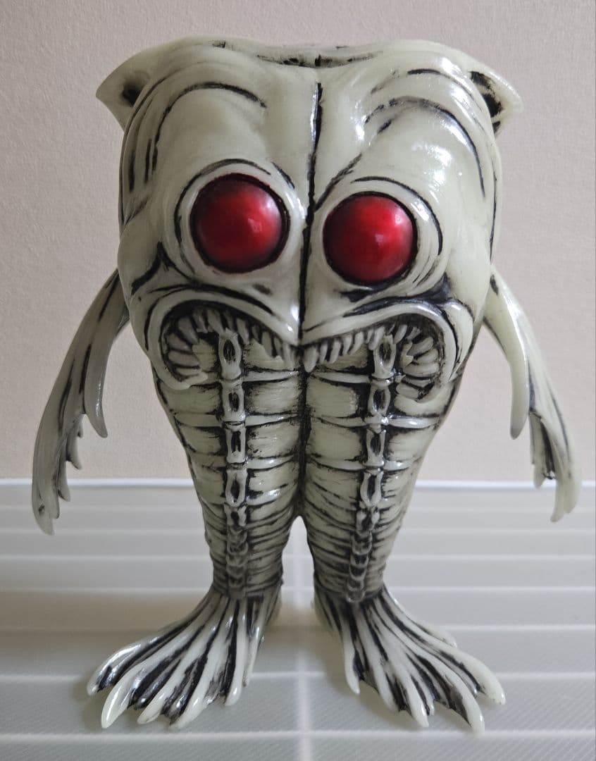 ヒモノラ　ヒモノラデコイ　ソフビ　蓄光　沼津市　味確認生物　リポップ