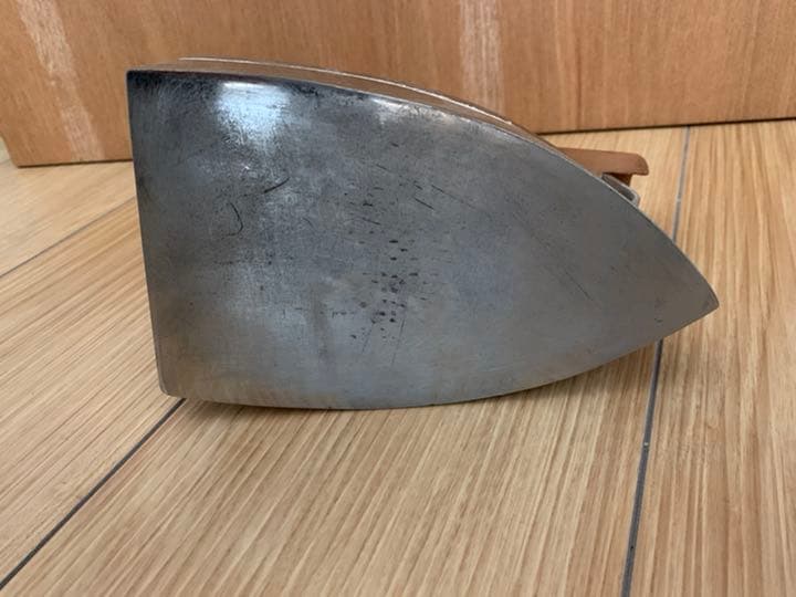 タキイ　アンティークアイロン
