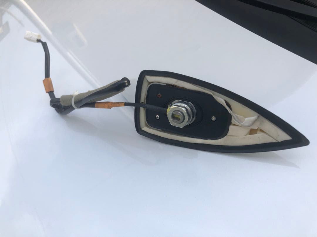 モデリスタ トップノットアンテナ シャークアンテナ