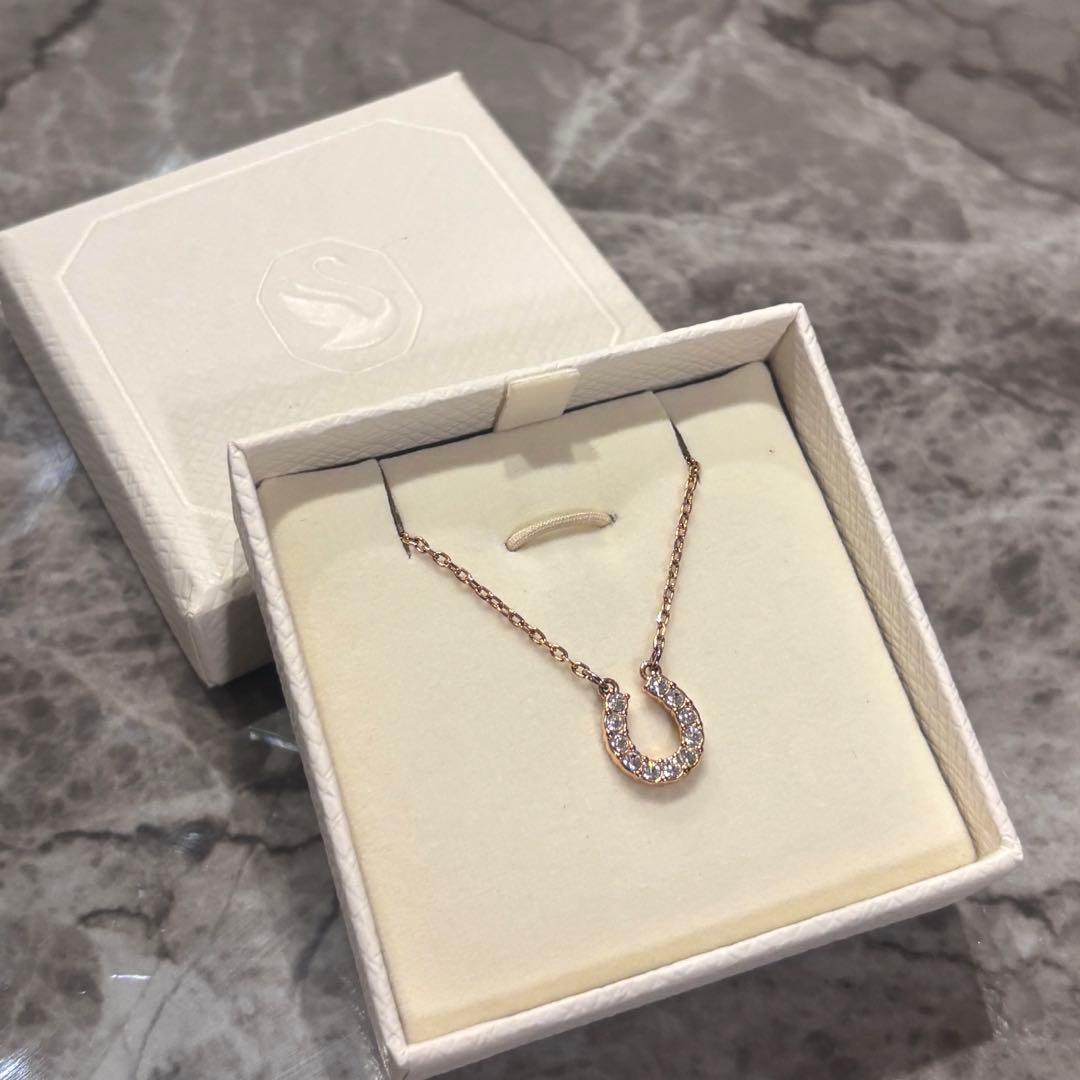 SWAROVSKI ホースシュー ネックレス
