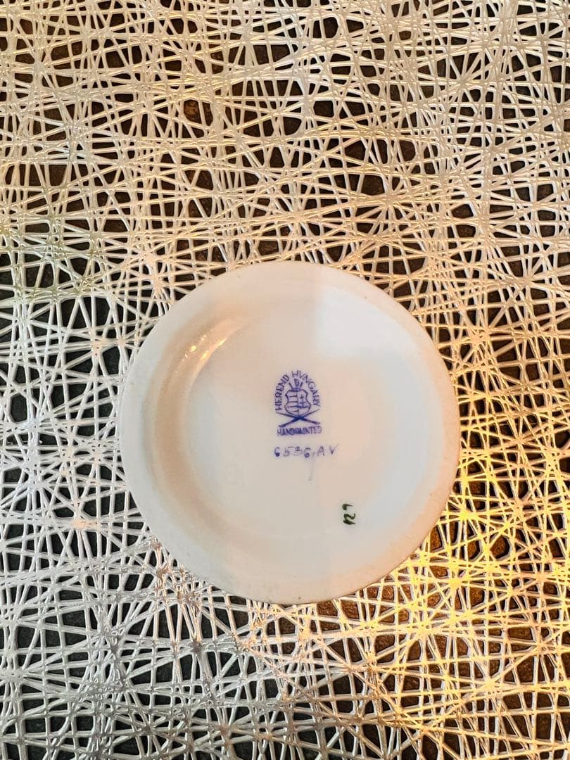 12- ヘレンドのアポニーグリーンのベース（花瓶）