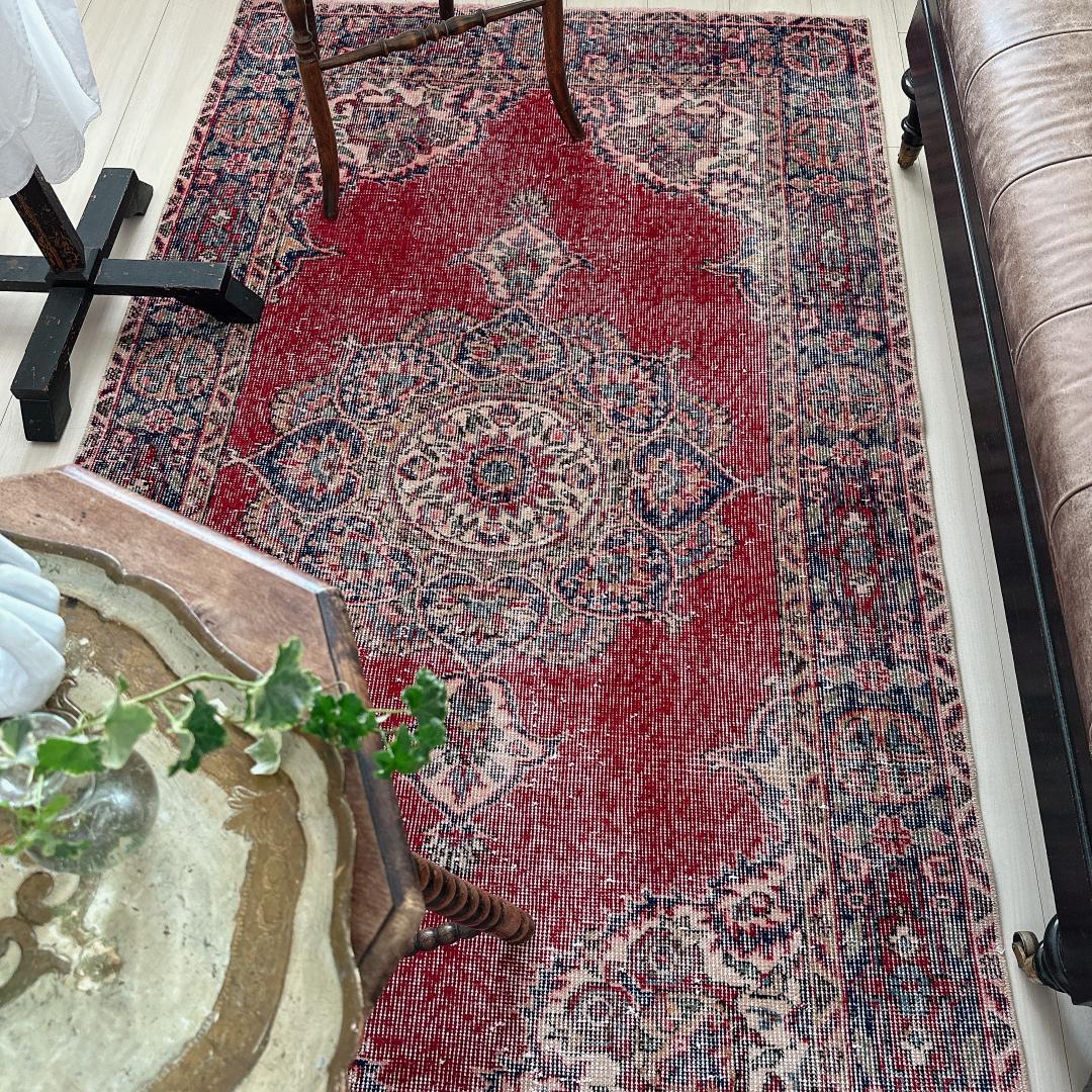 トルコヴィンテージラグ A61 レア レッド ネイビー ブルー グリーン