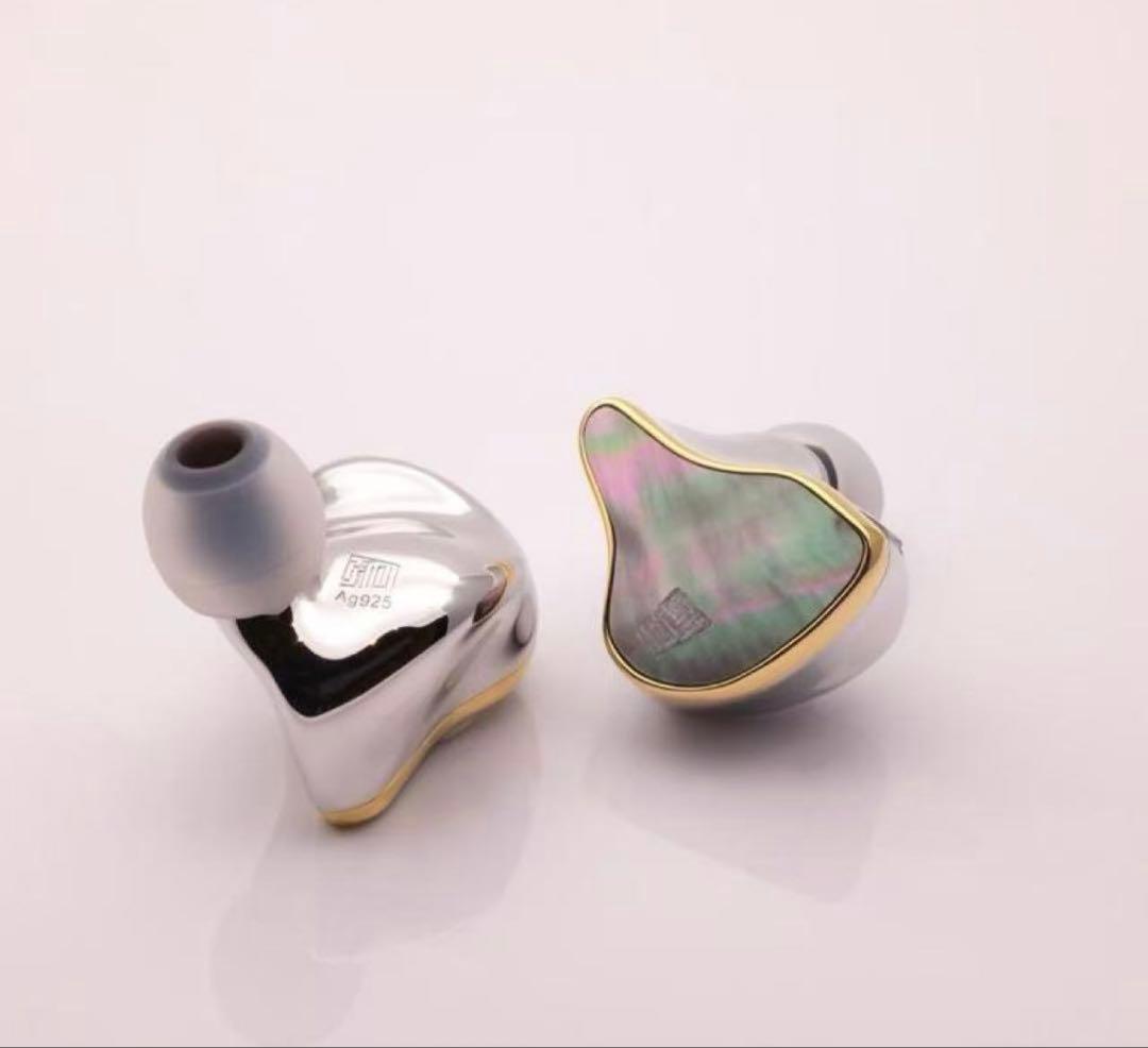 新品未開封HEARTFIELD イヤホン カナル型