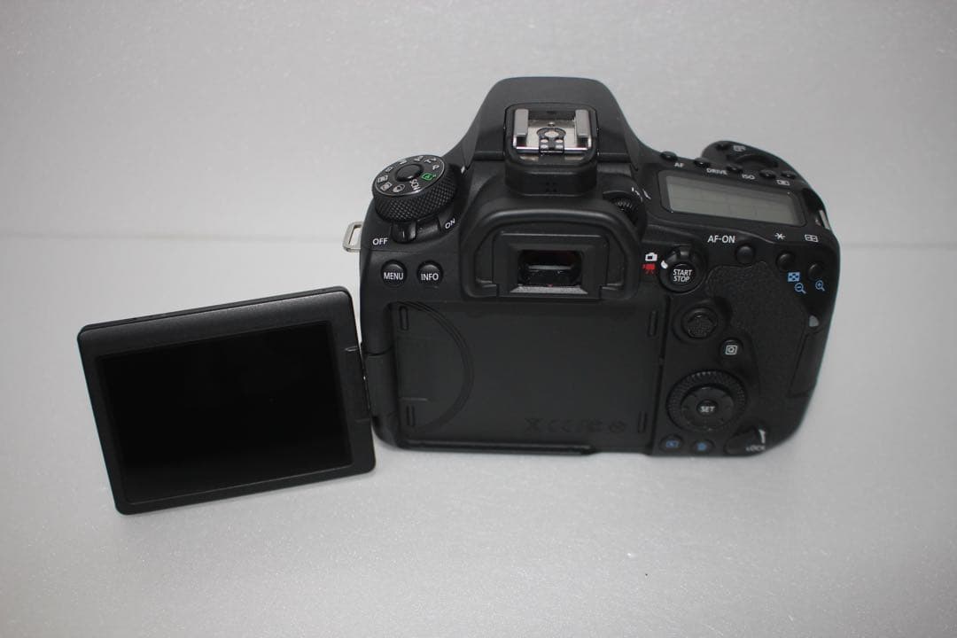 保証付き 美品キャノン Canon EOS 90D デジタル 眼レフ