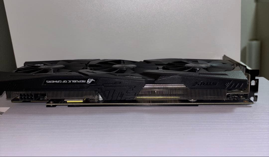 グラフィックボード・グラボ・ビデオカード ASUS ROG STRIX-GTX1060-O6G-GAMING