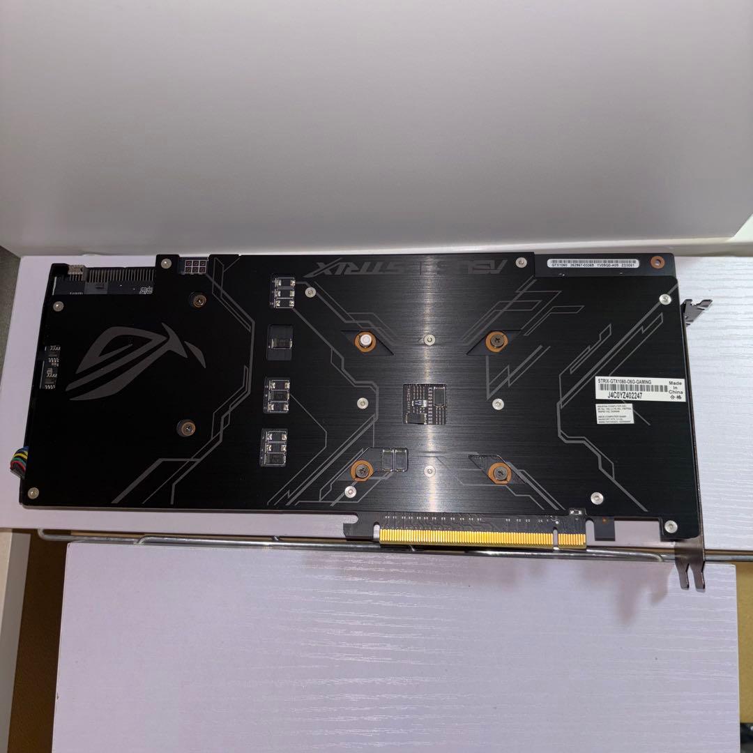 グラフィックボード・グラボ・ビデオカード ASUS ROG STRIX-GTX1060-O6G-GAMING