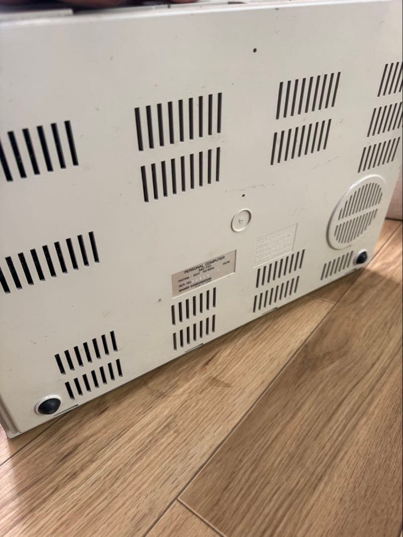 SHARP MZ-731 MZ-700 パーソナルコンピュータ　ケース付き