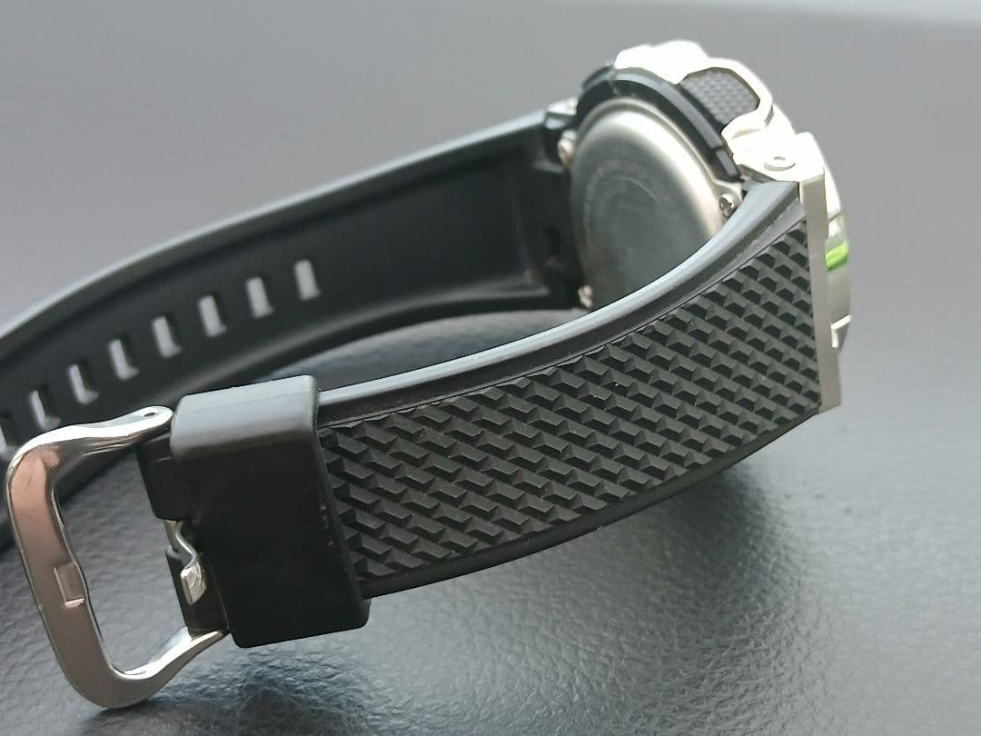 G-SHOCK デジタル腕時計 シルバー/ブラック GM-110