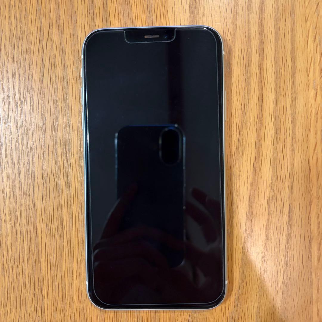 Apple iPhone 11ホワイト 6.1インチ