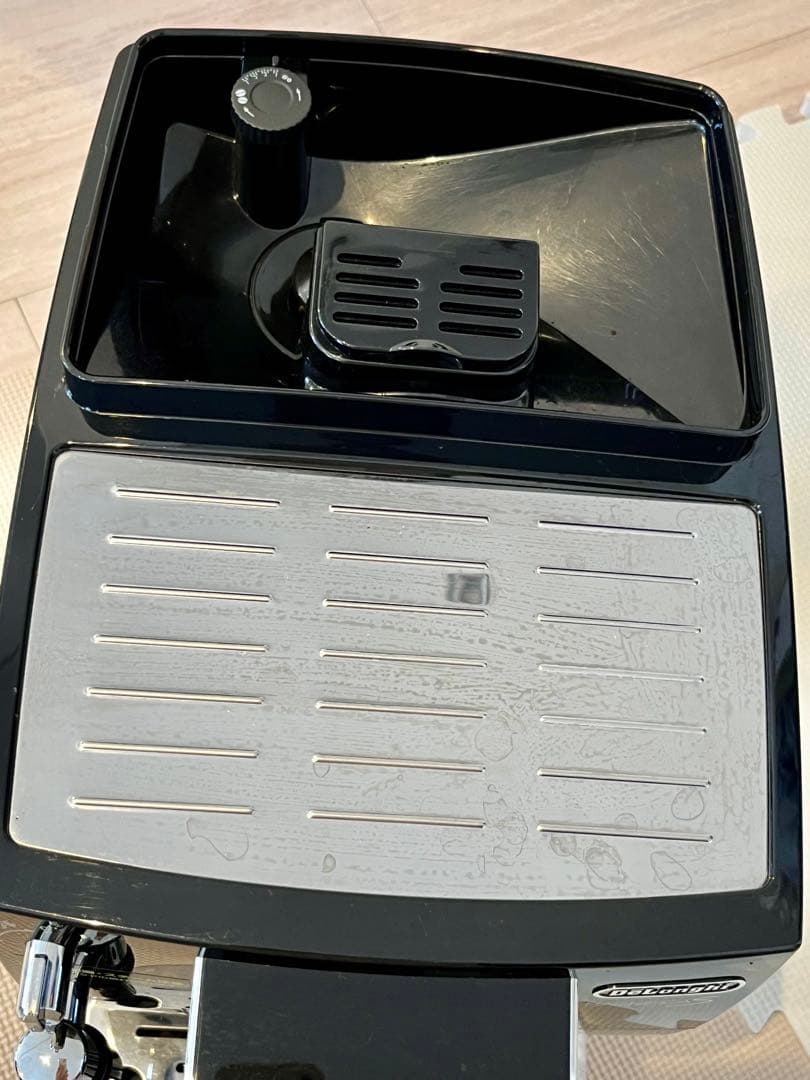 デロンギ　エスプレッソマシンMagnifica S