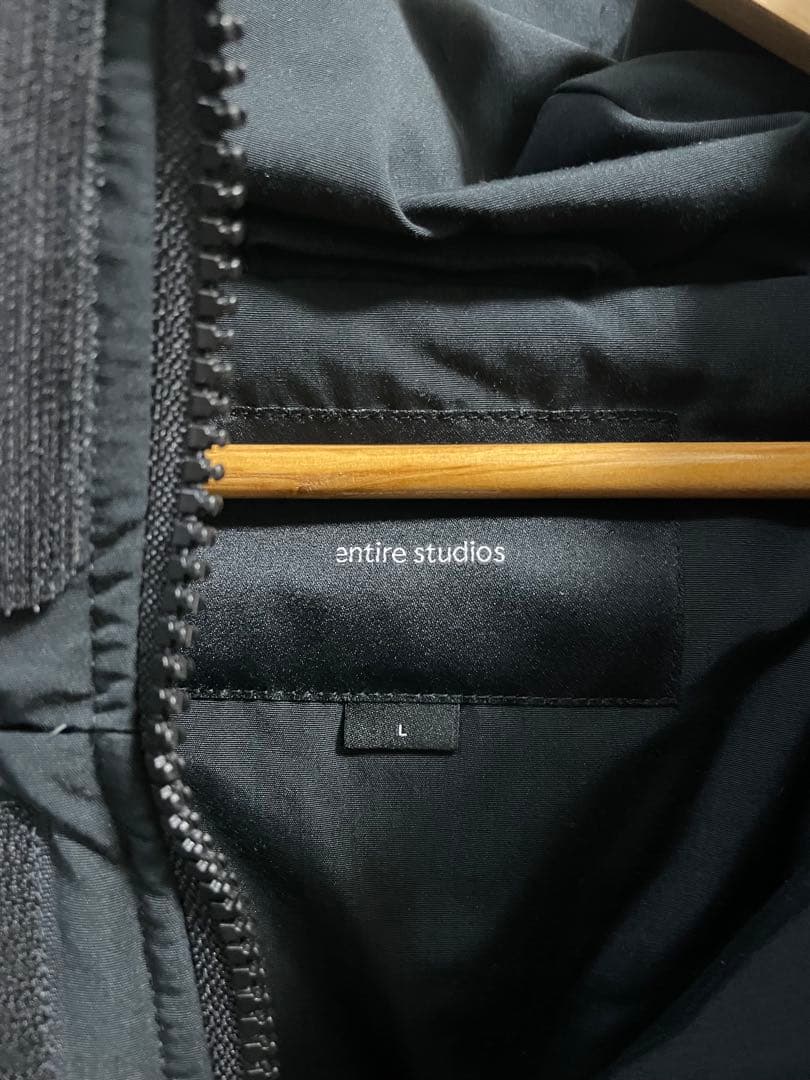 entire studios エンタイアスタジオ　ダウンジャケット　SOA