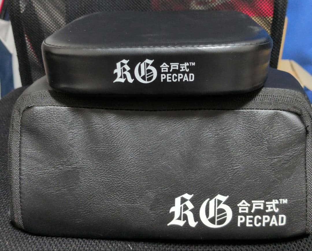 合戸式　大胸筋肥大ペックパッド