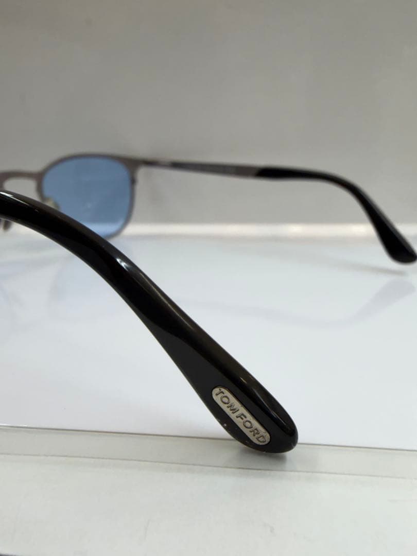 TOM FORD TF5732-B 014 ライトブルー サングラス