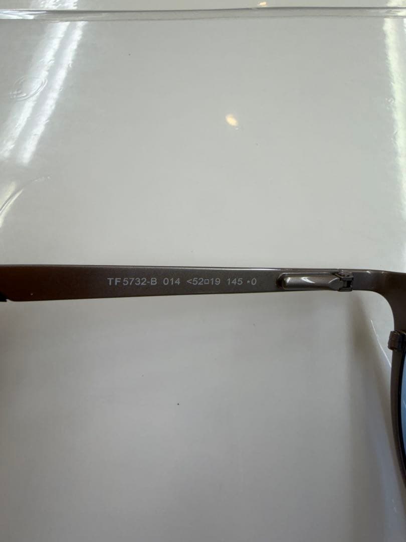 TOM FORD TF5732-B 014 ライトブルー サングラス