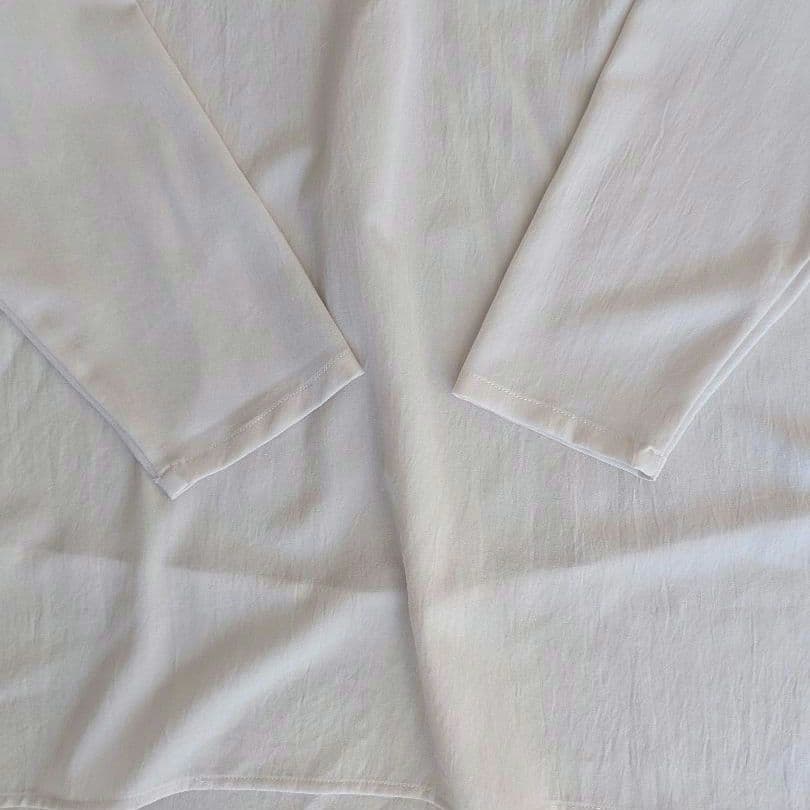 美品✨️BEARDSLEY　 後ろドレープTブラウス　ホワイト