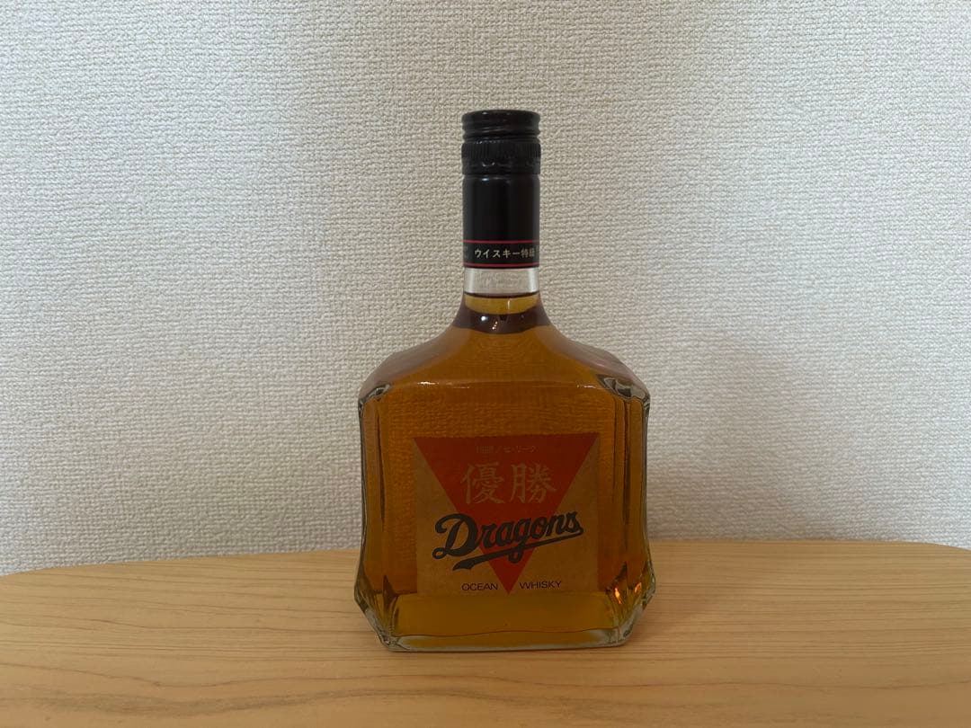 中日ドラゴンズ　三楽　ウイスキー