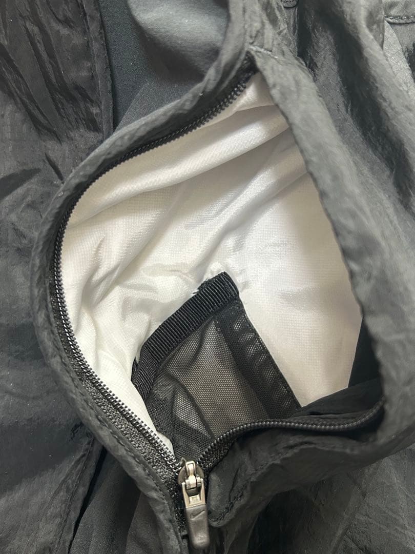 美品 NIKE ウィンドブレーカー ベスト ワイルドラン エアロイヤー 黒　S