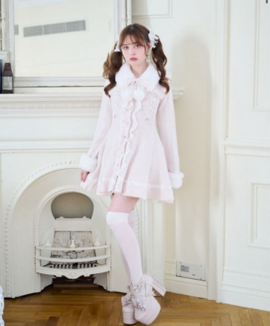 リズリサ　ファーカラーぺプラムカーディガン　ピンク