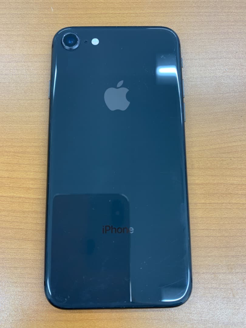 お*り様 動作確認済 iPhone 8 64GB ID K6621