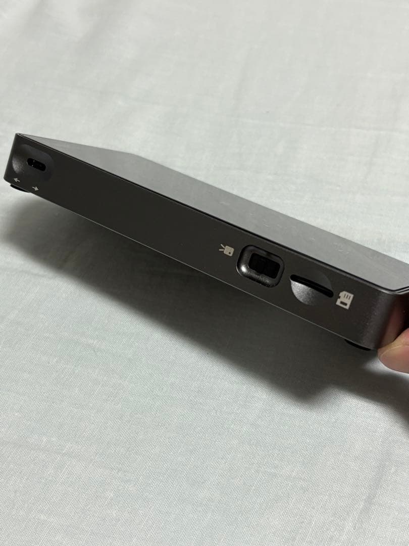 Smart mini projector PTVdisplayミニプロジェクター