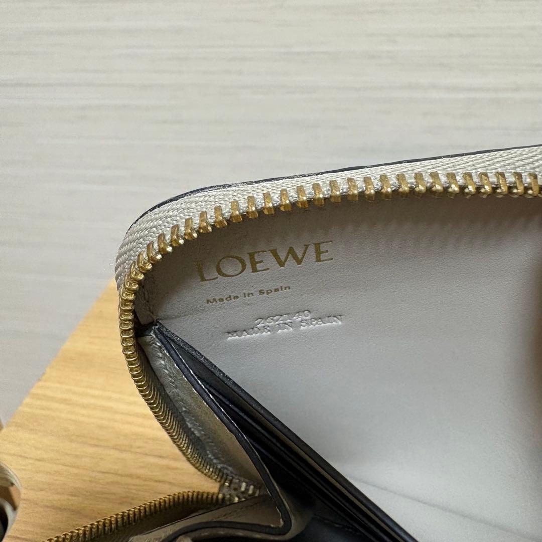 LOEWE リピートジップアラウンド　長財布　ベージュ