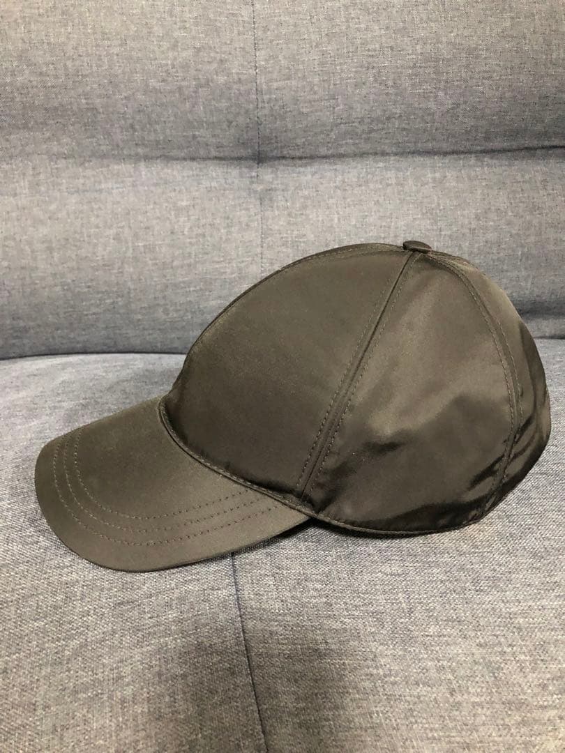 PRADA RE-NYLON ベースボールキャップ NFCタグプレートサイズL