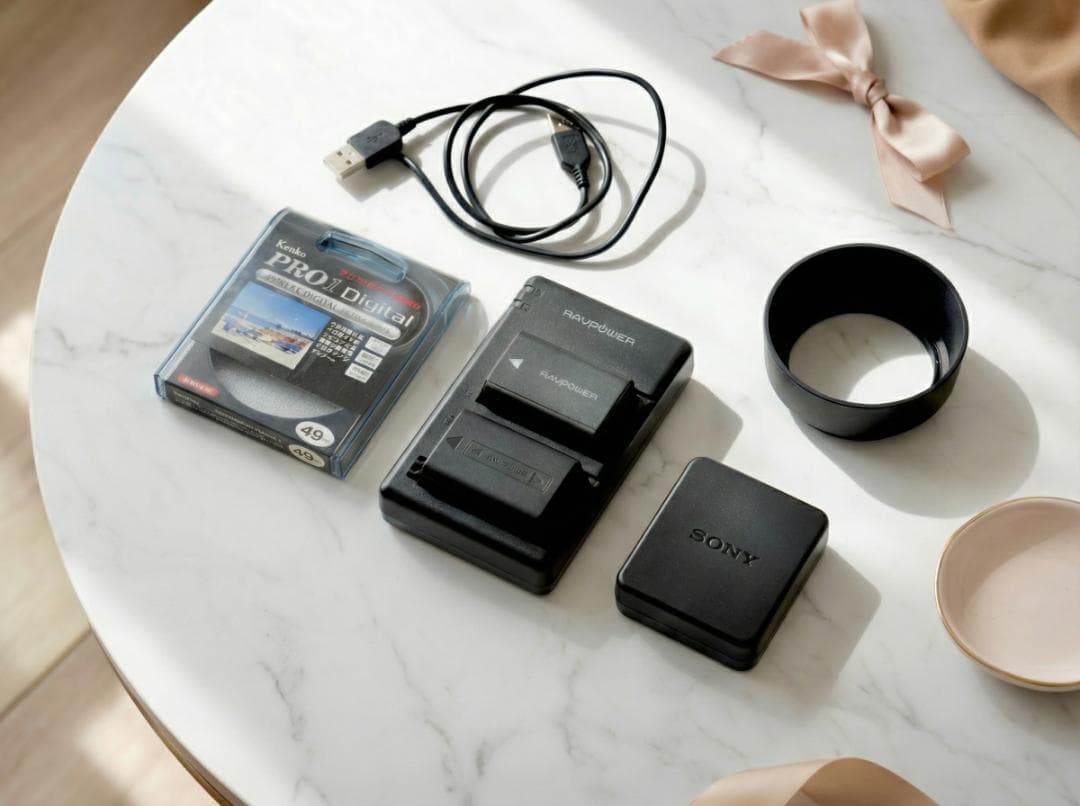 【美品】SONY α6400 レンズキット シルバーレンズ 予備バッテリー付