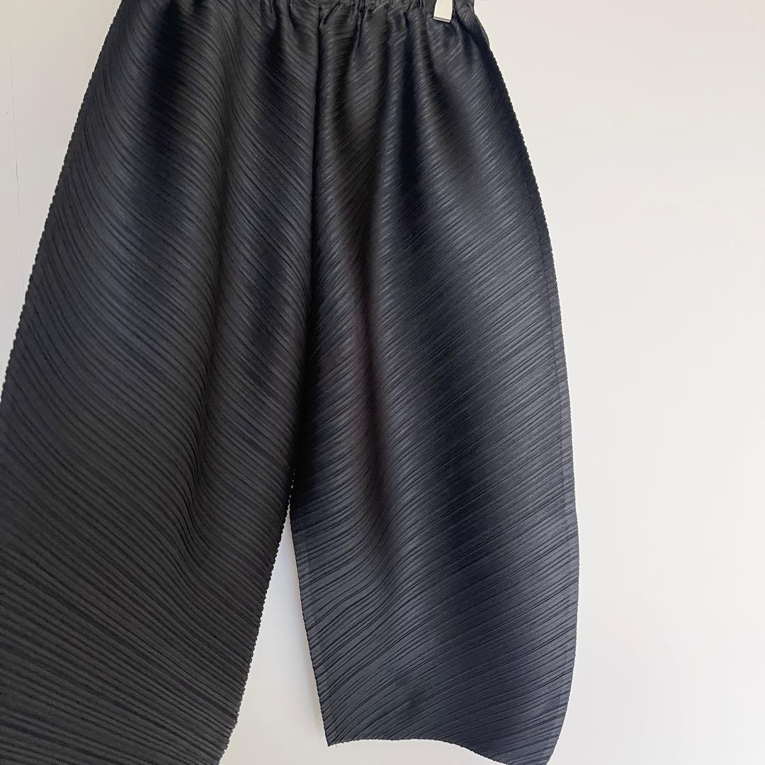 極美品 プリーツ プリーズ 変形 サルエルパンツ 斜めプリーツ サイズ3 黒