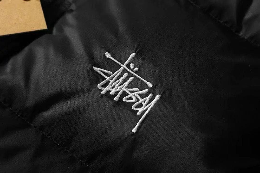 Stussy ジャケット ダウンジャケット 刺繍 Mサイズ グレー/ブラック