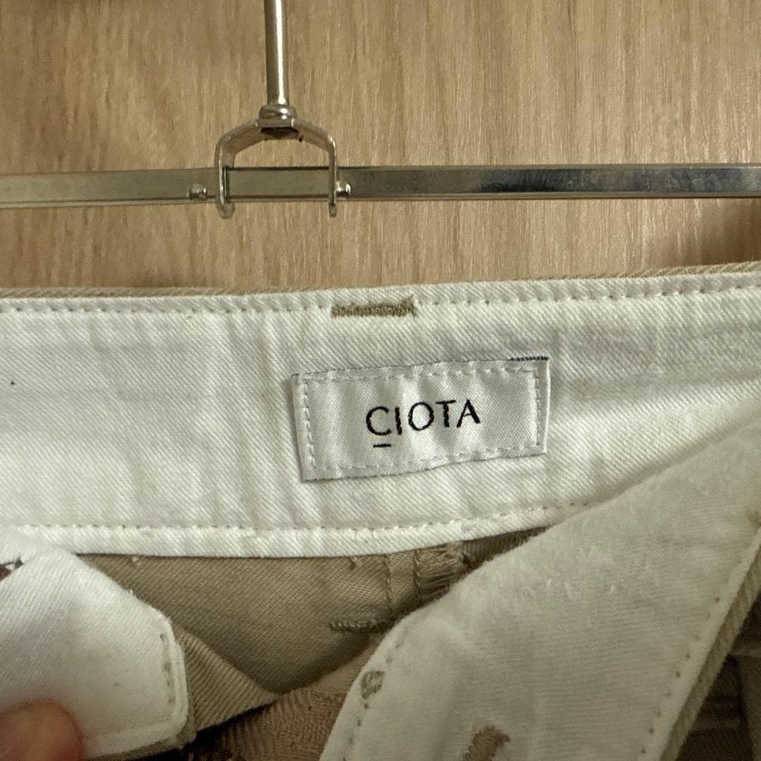 CIOTA シオタ ツータックチノパンツ ベージュ サイズ5