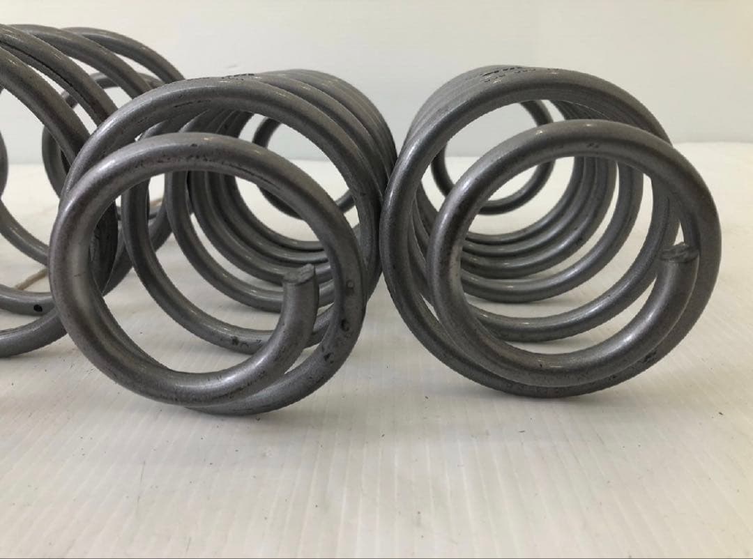 ど*ん様 SWK サスペンションスプリング zc33s