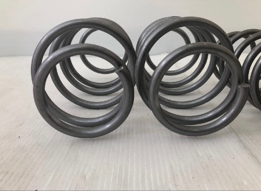 ど*ん様 SWK サスペンションスプリング zc33s