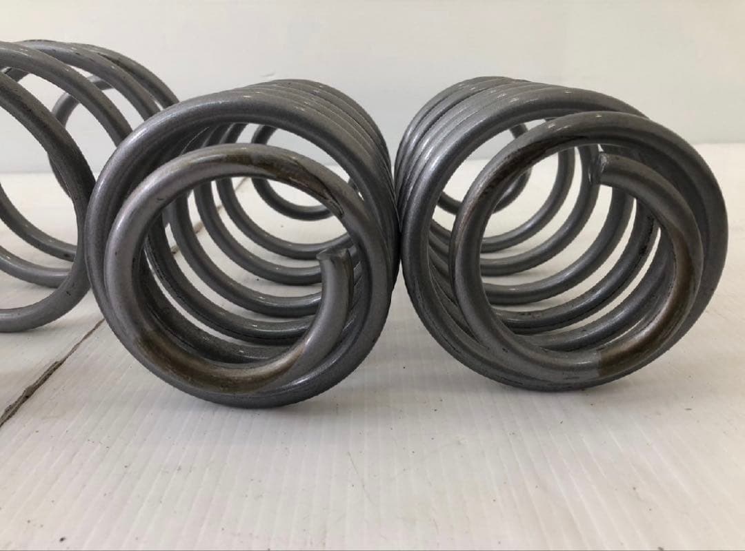 ど*ん様 SWK サスペンションスプリング zc33s