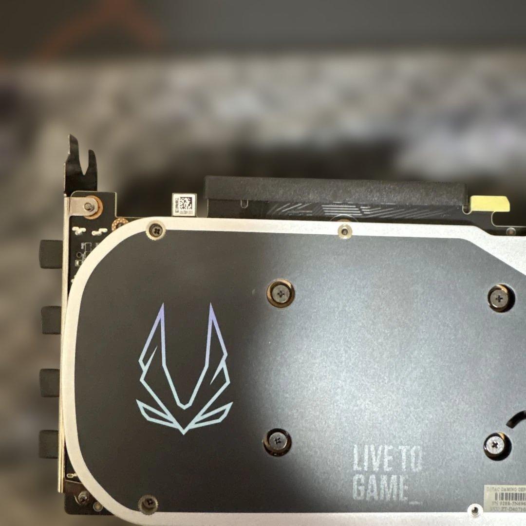 GeForce RTX4070Ti Spider-Man 12GBモデル