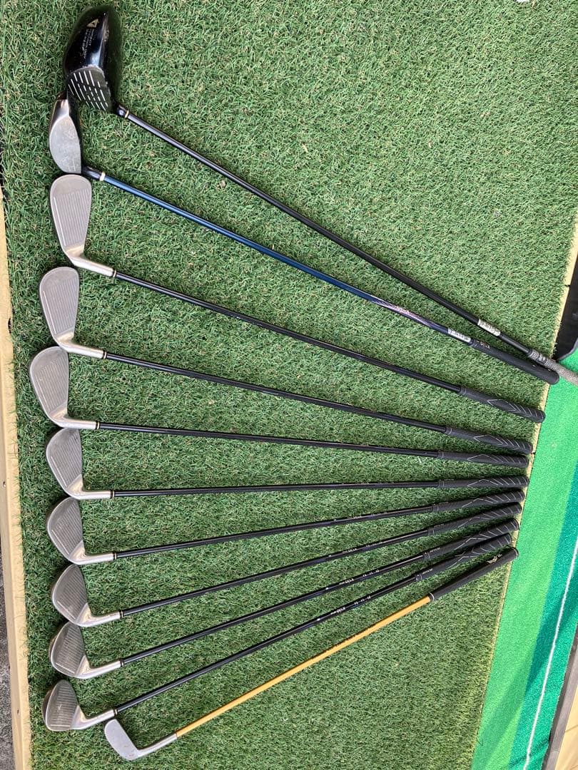 初心者用ゴルフセットバック付きます。