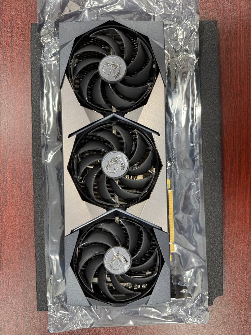 GeForce RTX 3080 Ti SUPRIM X 本体
