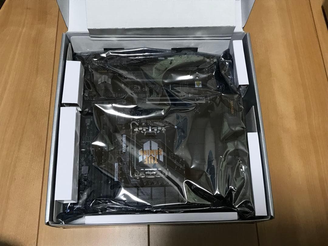 ASUS TUF GAMING B760M PLUS D4 マザーボード