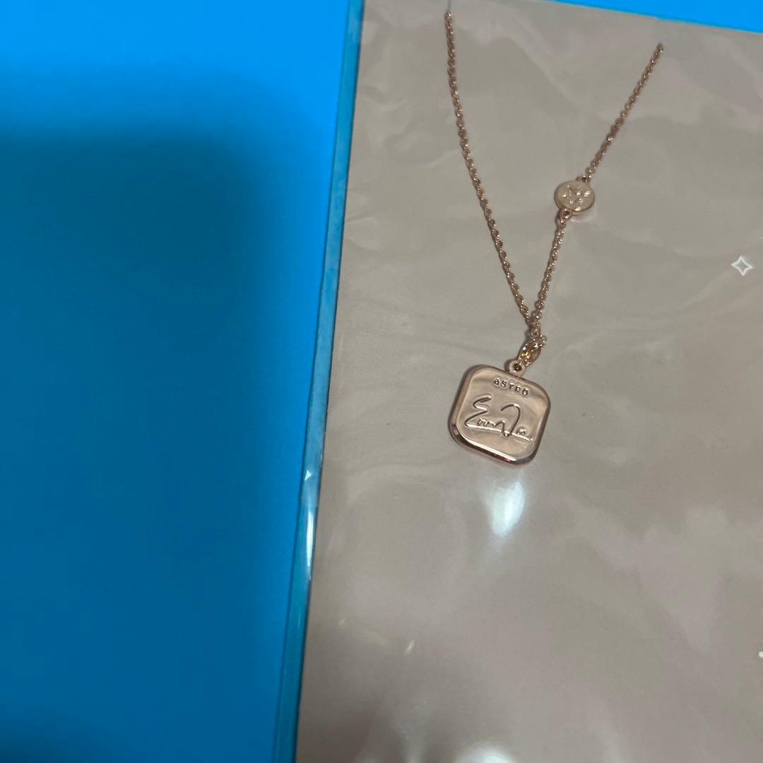 入手困難‼️ASTRO★STARGAZER★ウヌ★ネックレス＆トレカ