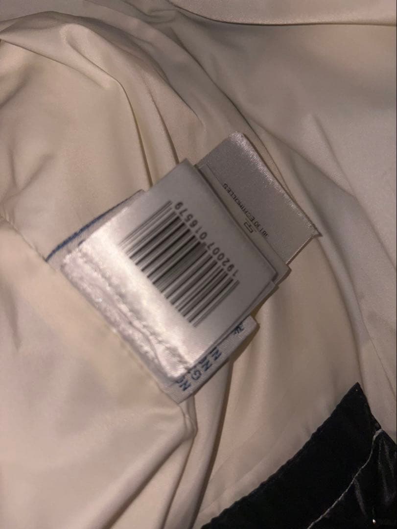 MONCLER フード付きダウンジャケット