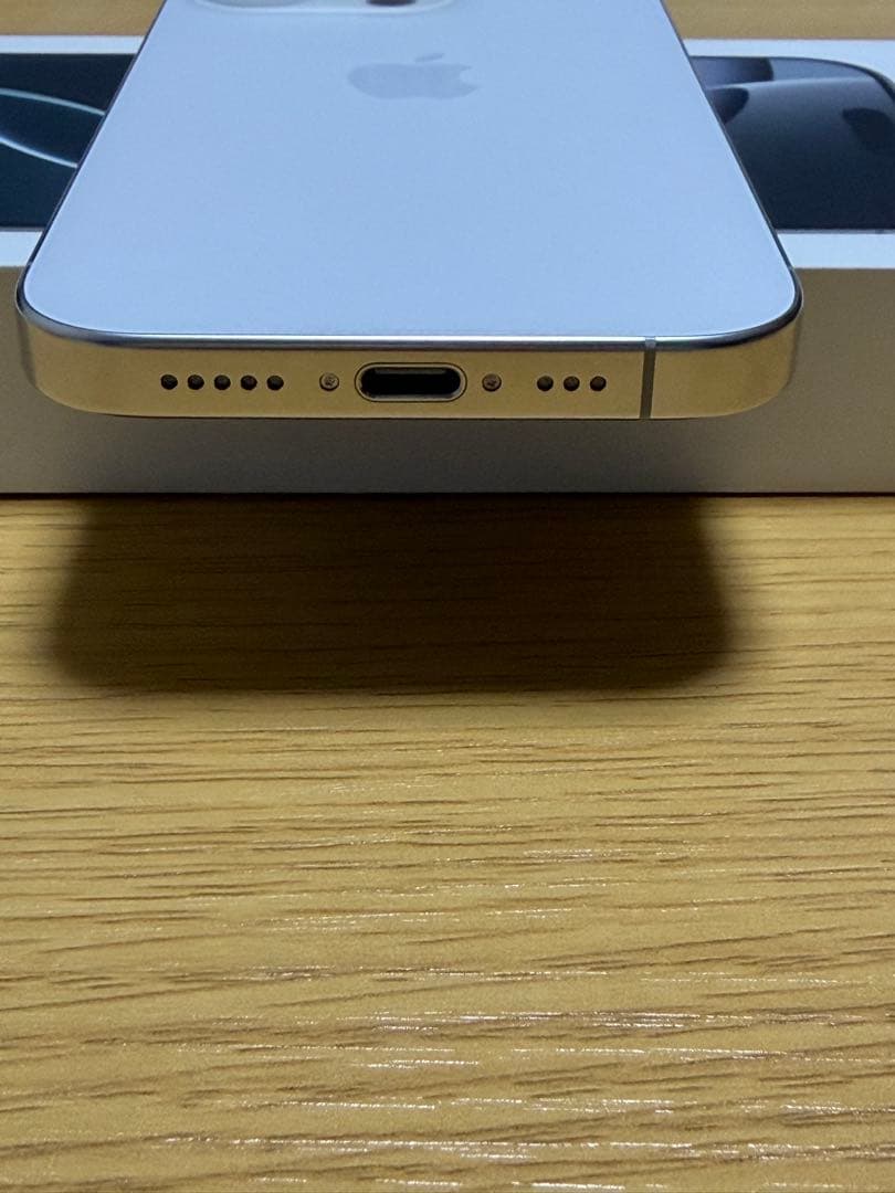 iPhone 16 Pro 512GB ホワイトチタニウム SIMフリー