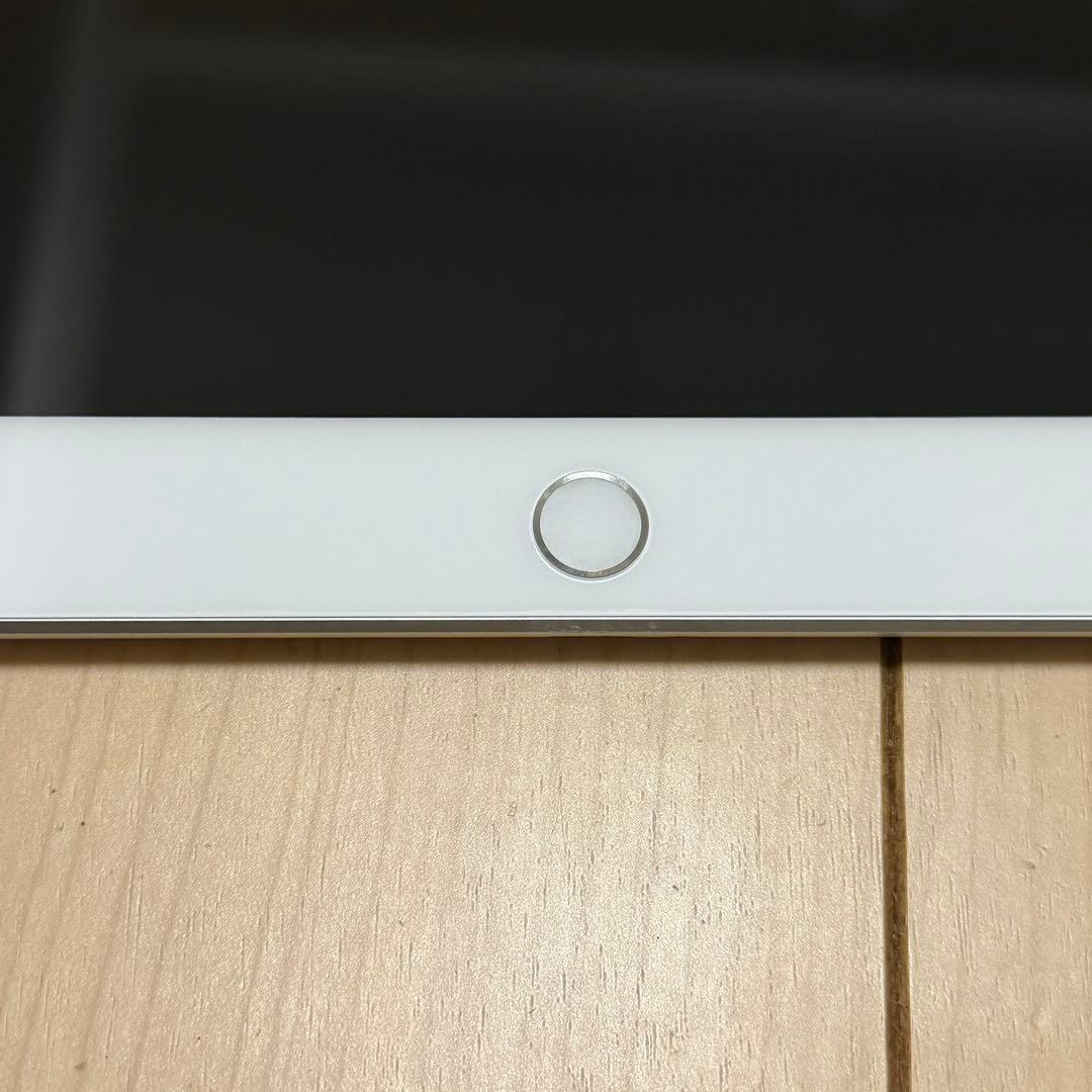 ●匿名発送● iPad 第6世代 128GB シルバー　バッテリー最大容量82%
