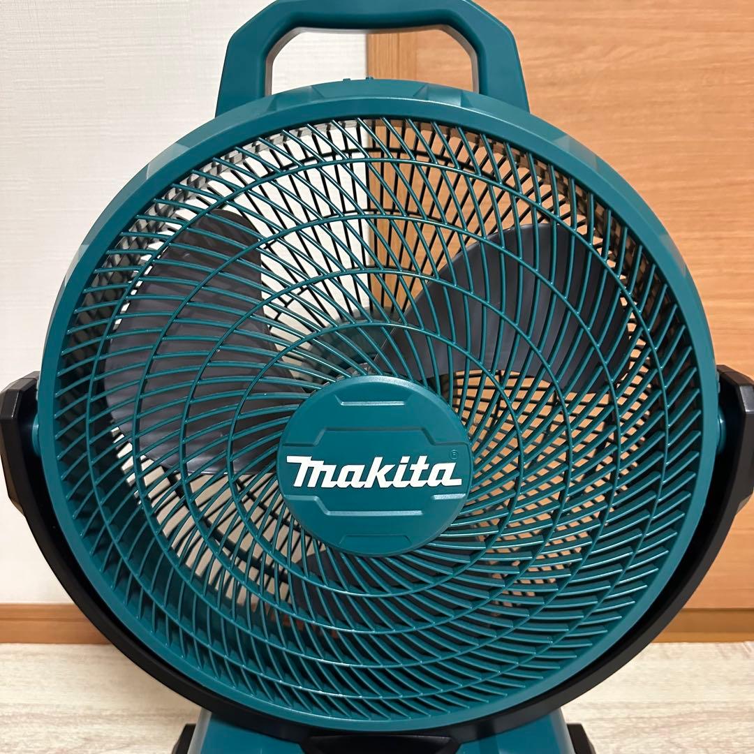 自動首振り／タイマー付 マキタ充電式ファンCF301D動作確認済み